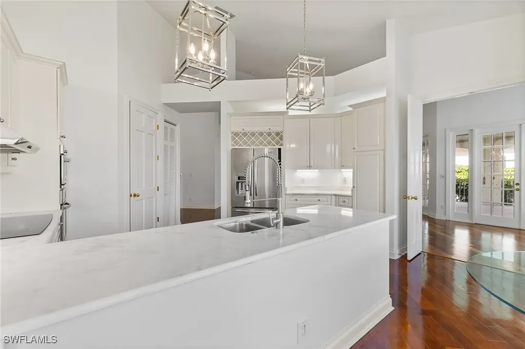 156 Colonade Circle Naples FL 34103