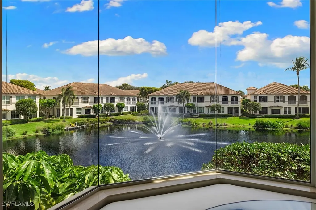156 Colonade Circle Naples FL 34103