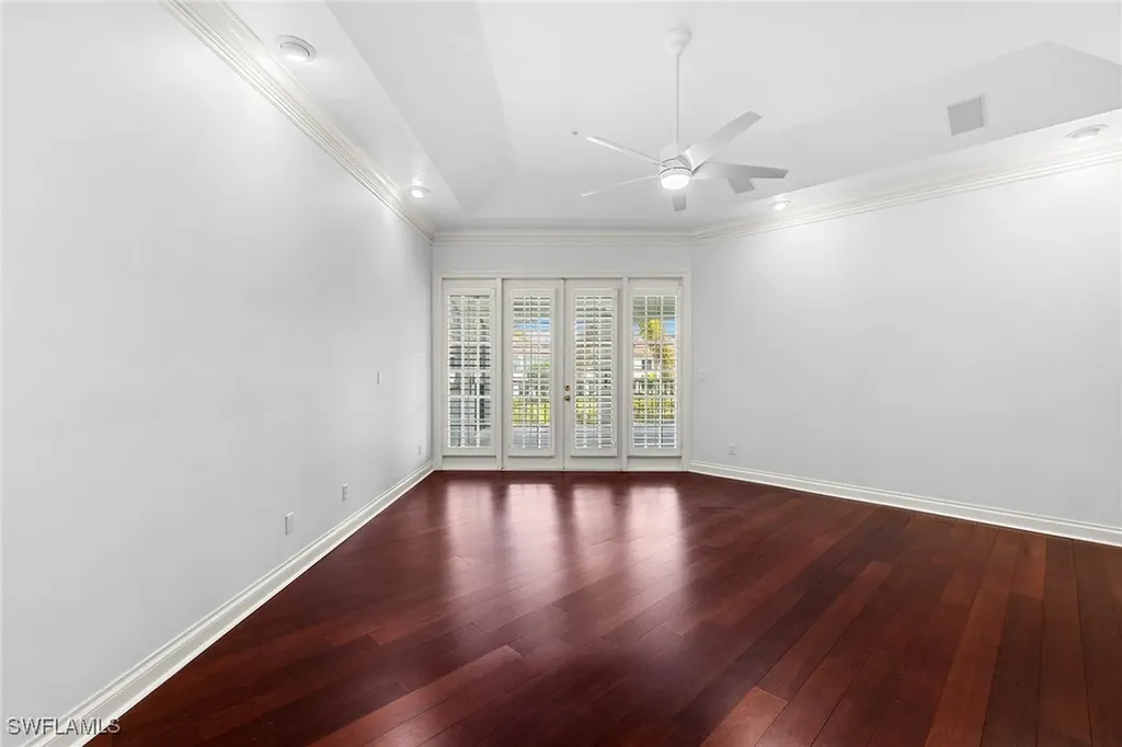 156 Colonade Circle Naples FL 34103