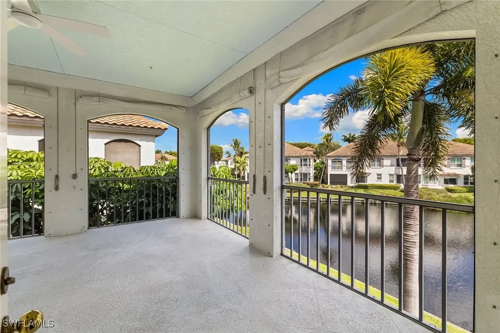 156 Colonade Circle Naples FL 34103