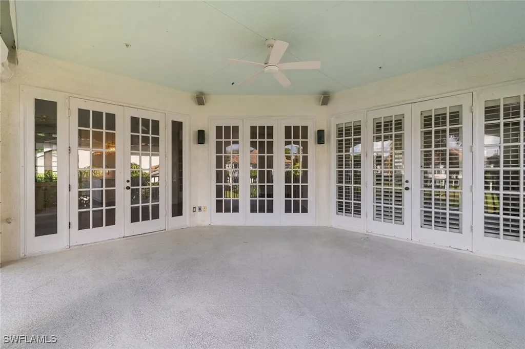 156 Colonade Circle Naples FL 34103