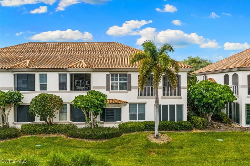 156 Colonade Circle Naples FL 34103