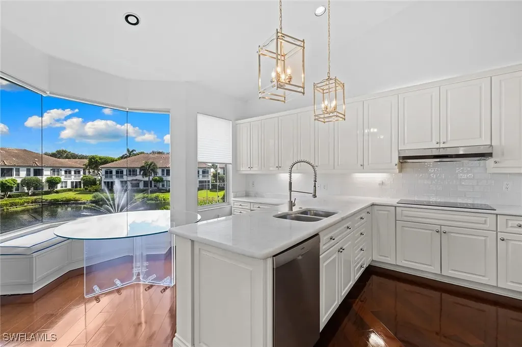 156 Colonade Circle Naples FL 34103