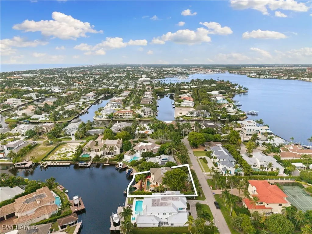 2170 Marina Drive Naples FL 34102