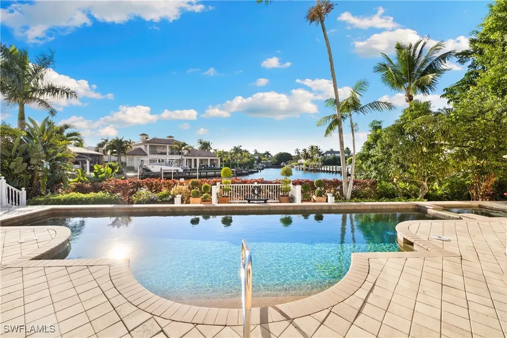 2170 Marina Drive Naples FL 34102