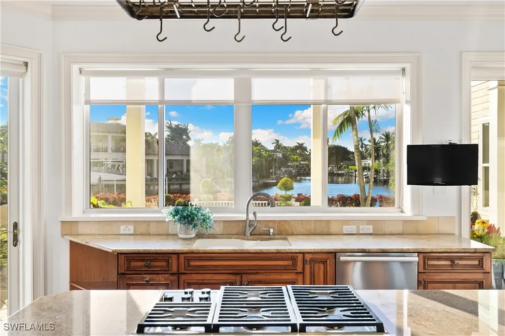 2170 Marina Drive Naples FL 34102