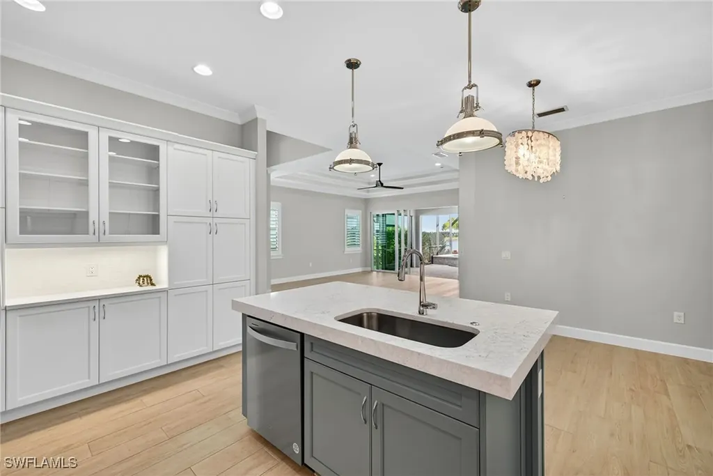 Naples FL, 8904 Yucatan Court