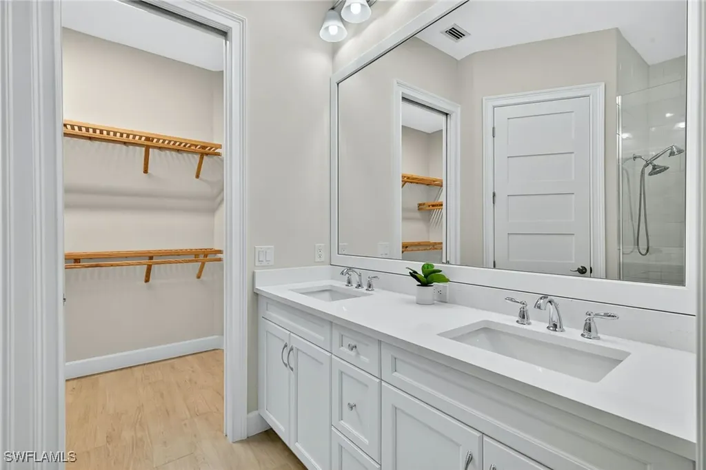 8904 Yucatan Court Naples FL 34112