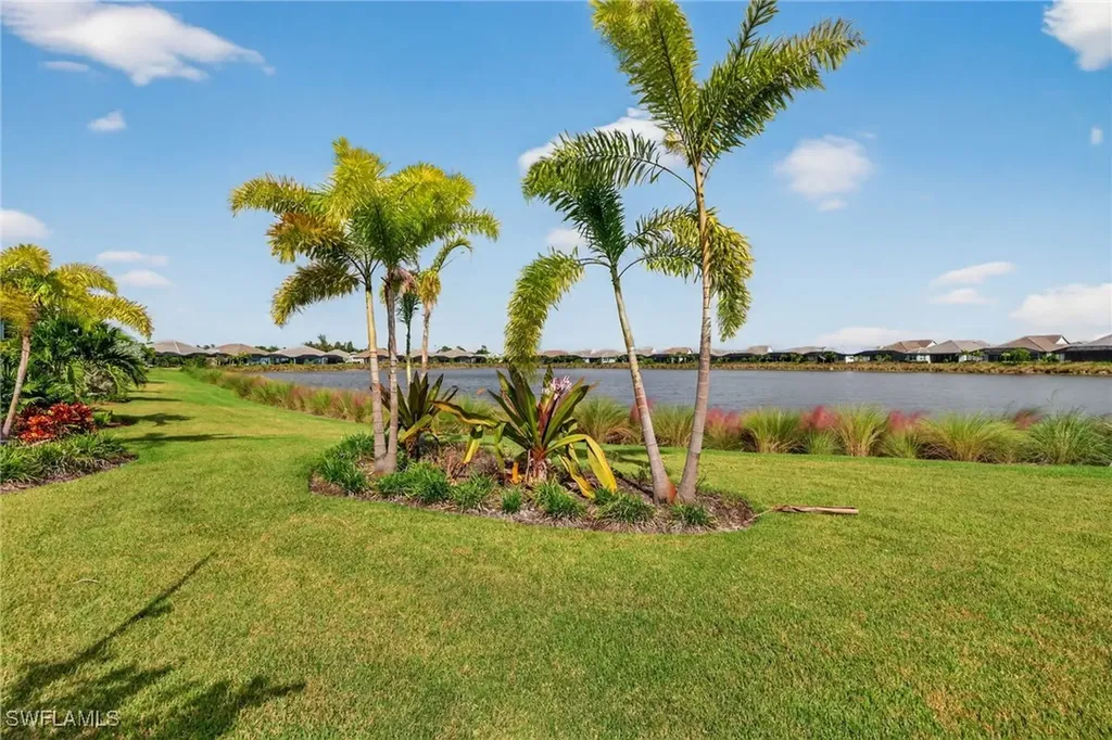 8904 Yucatan Court Naples FL 34112