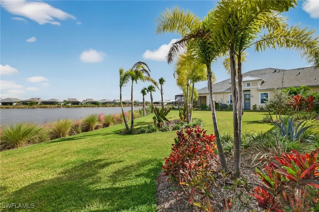 8904 Yucatan Court Naples FL 34112