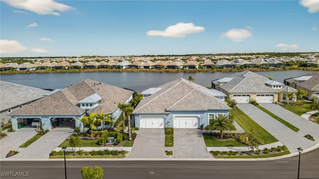 8904 Yucatan Court Naples FL 34112