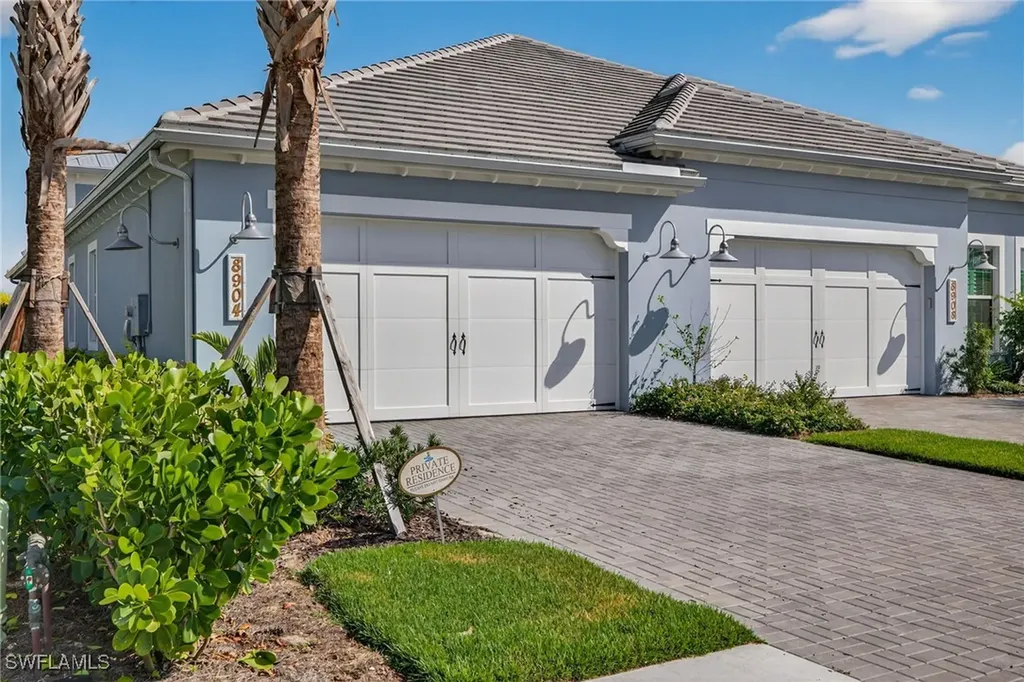 8904 Yucatan Court Naples FL 34112