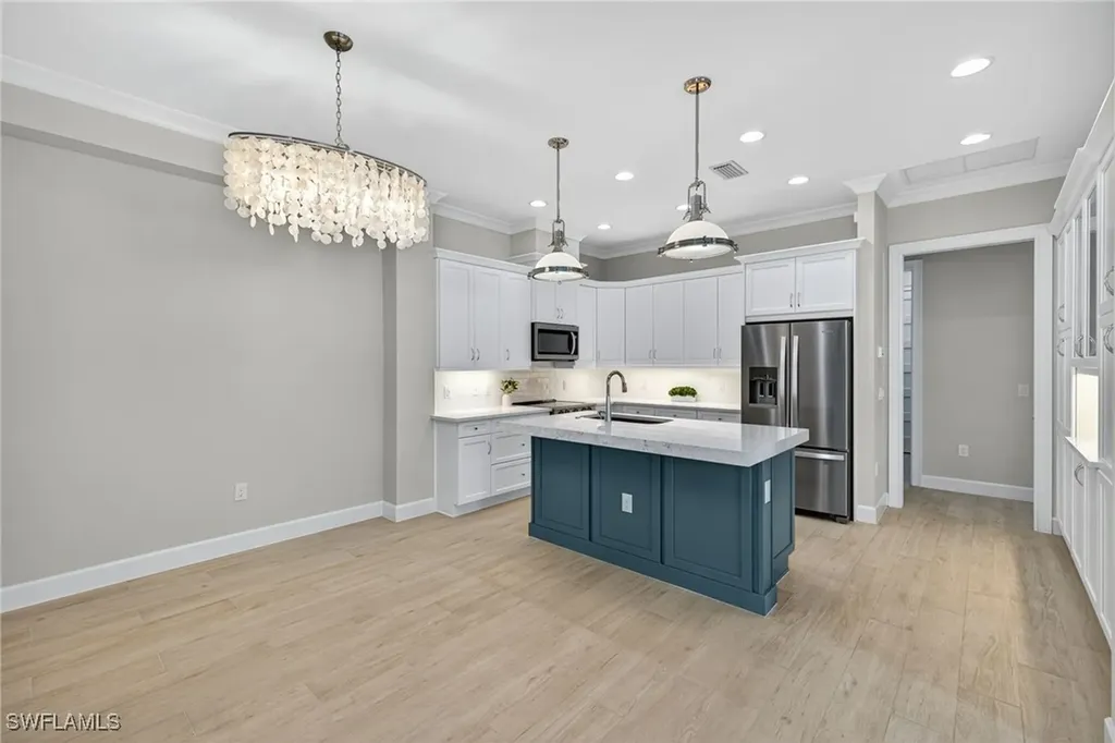 8904 Yucatan Court Naples FL 34112