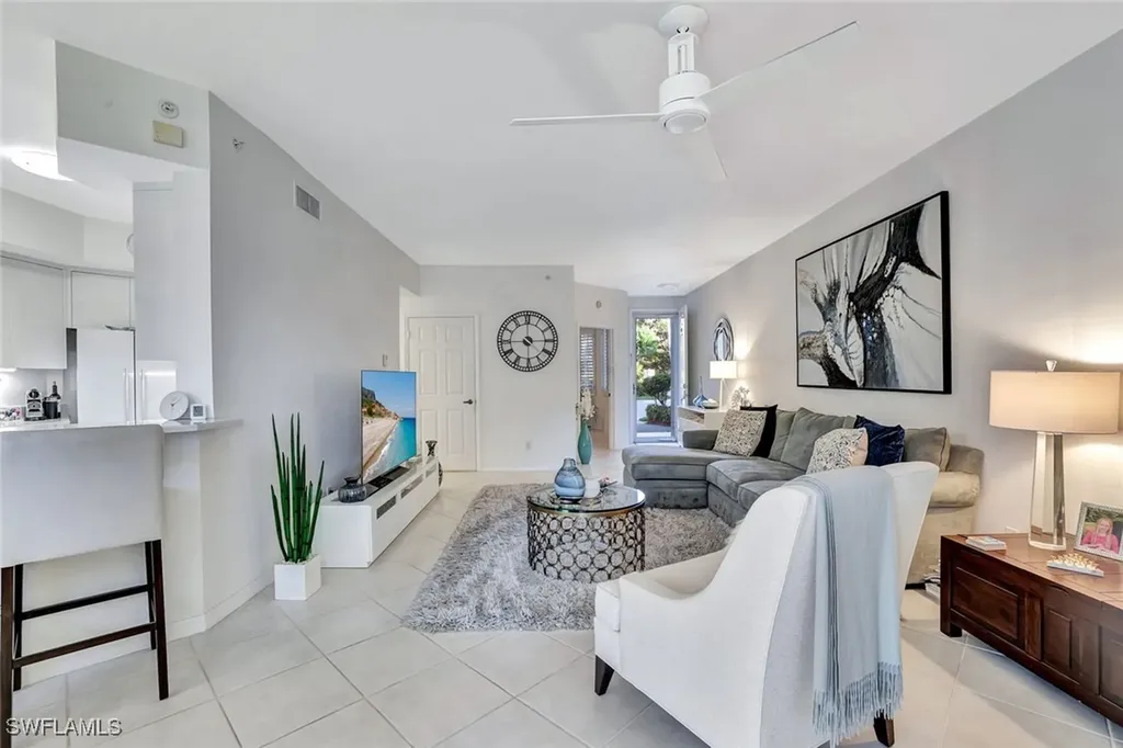 300 L Ambiance Circle Naples FL 34108