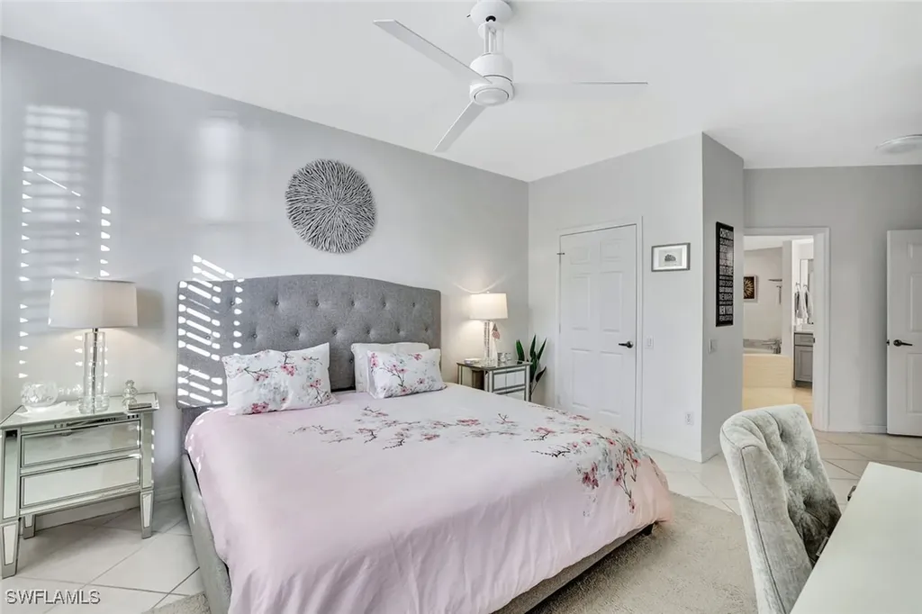 300 L Ambiance Circle Naples FL 34108