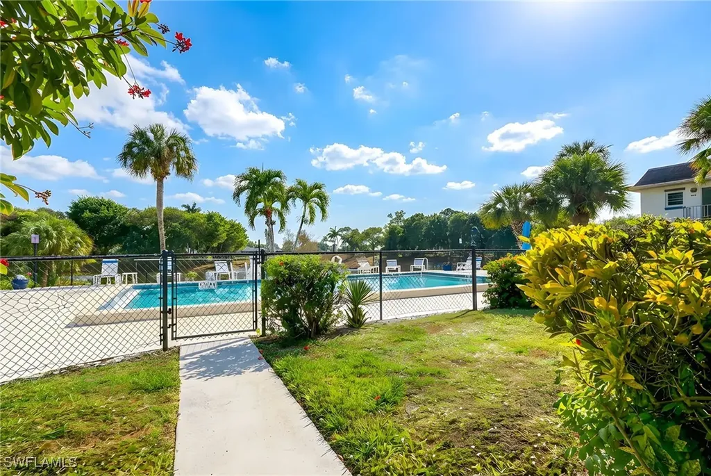 5579 Rattlesnake Hammock Road Naples FL 34113