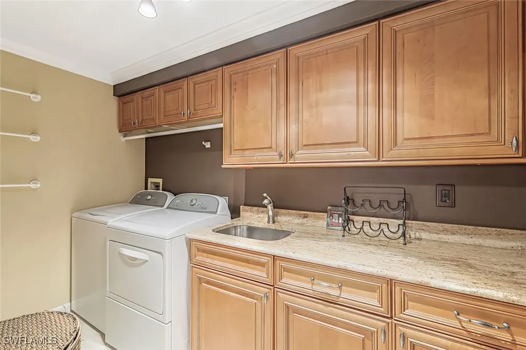 8471 Abbington Circle Naples FL 34108