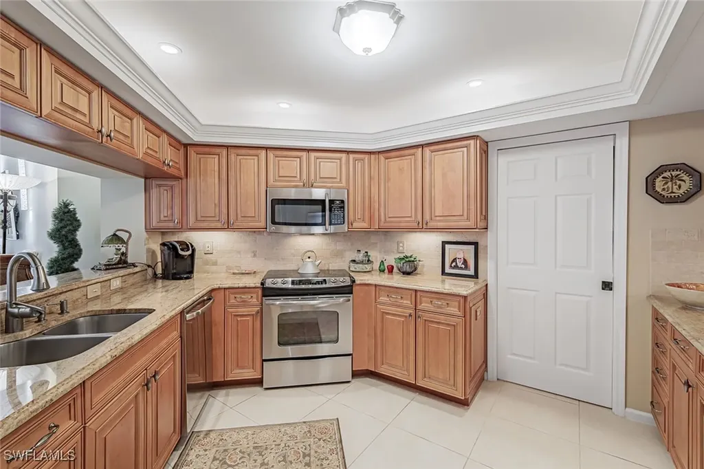8471 Abbington Circle Naples FL 34108