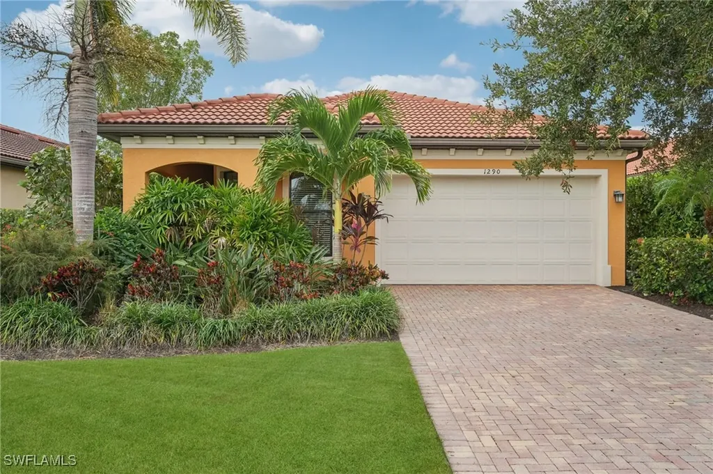 1290 Manado Drive Naples FL 34113