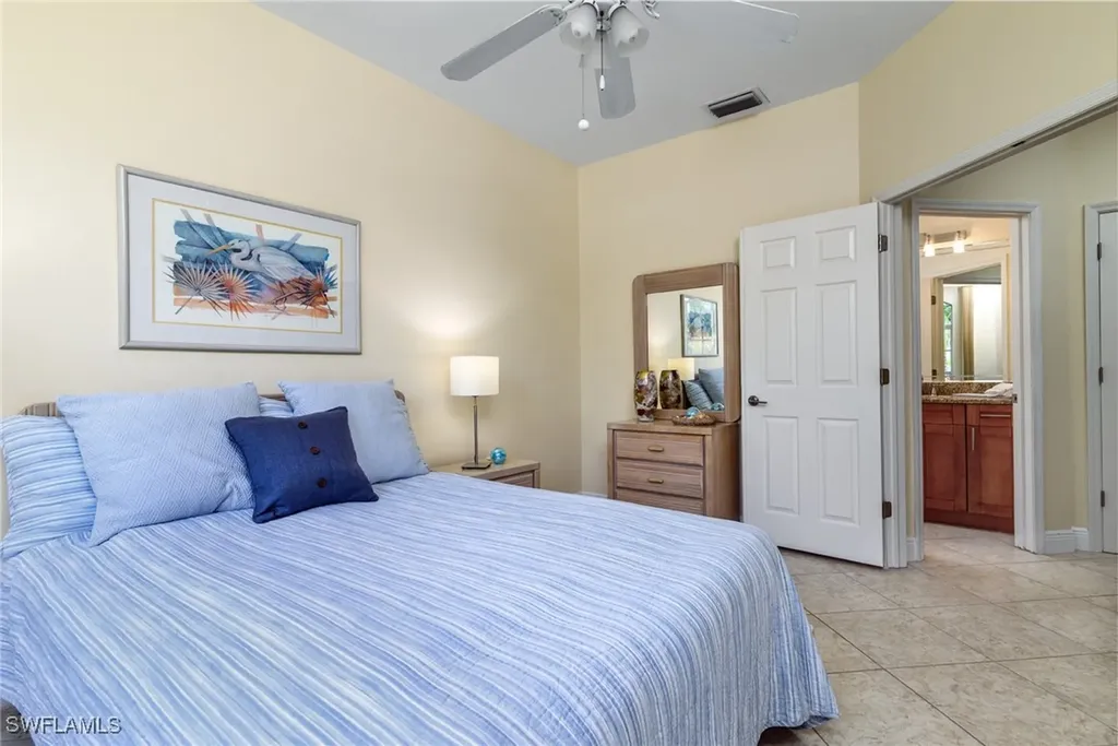 66 Fountain Circle Naples FL 34119