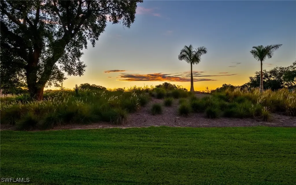 66 Fountain Circle Naples FL 34119