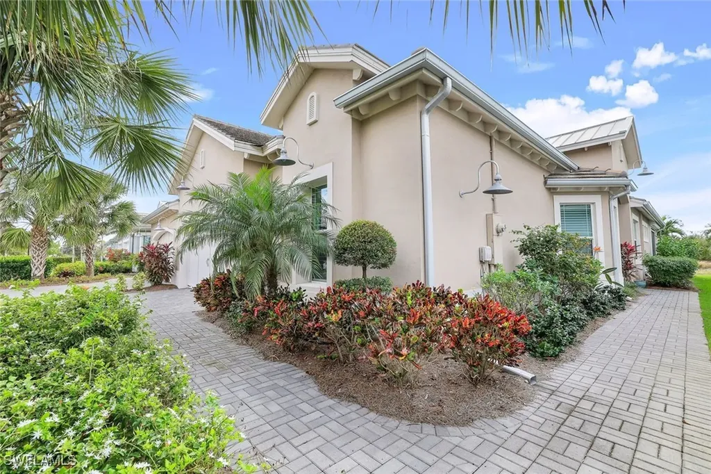 5831 Haiti Drive Naples FL 34113