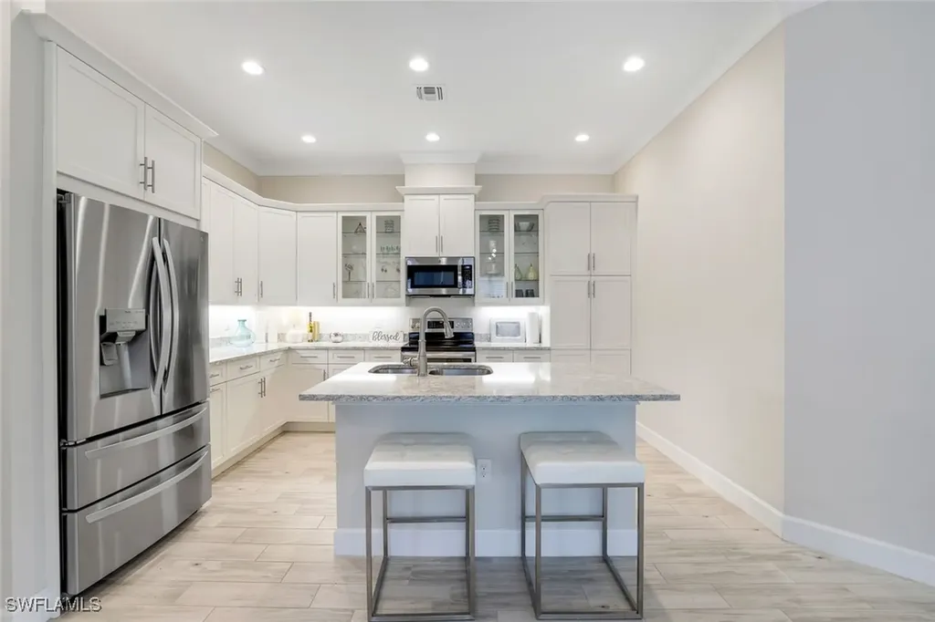 5831 Haiti Drive Naples FL 34113