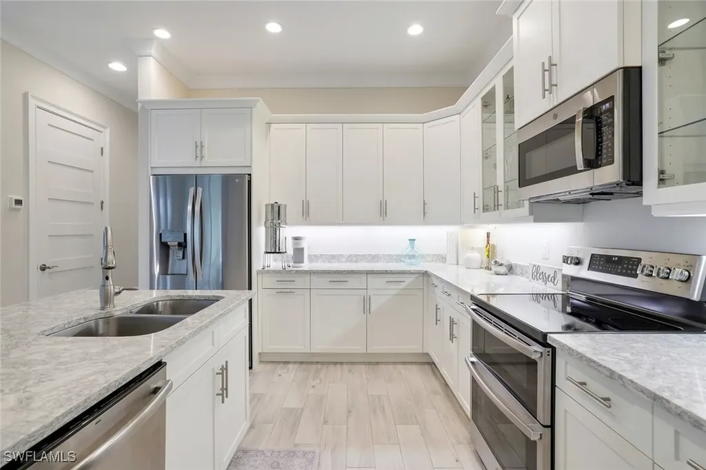 5831 Haiti Drive Naples FL 34113