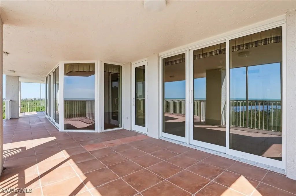 6849 Grenadier Boulevard Naples FL 34108