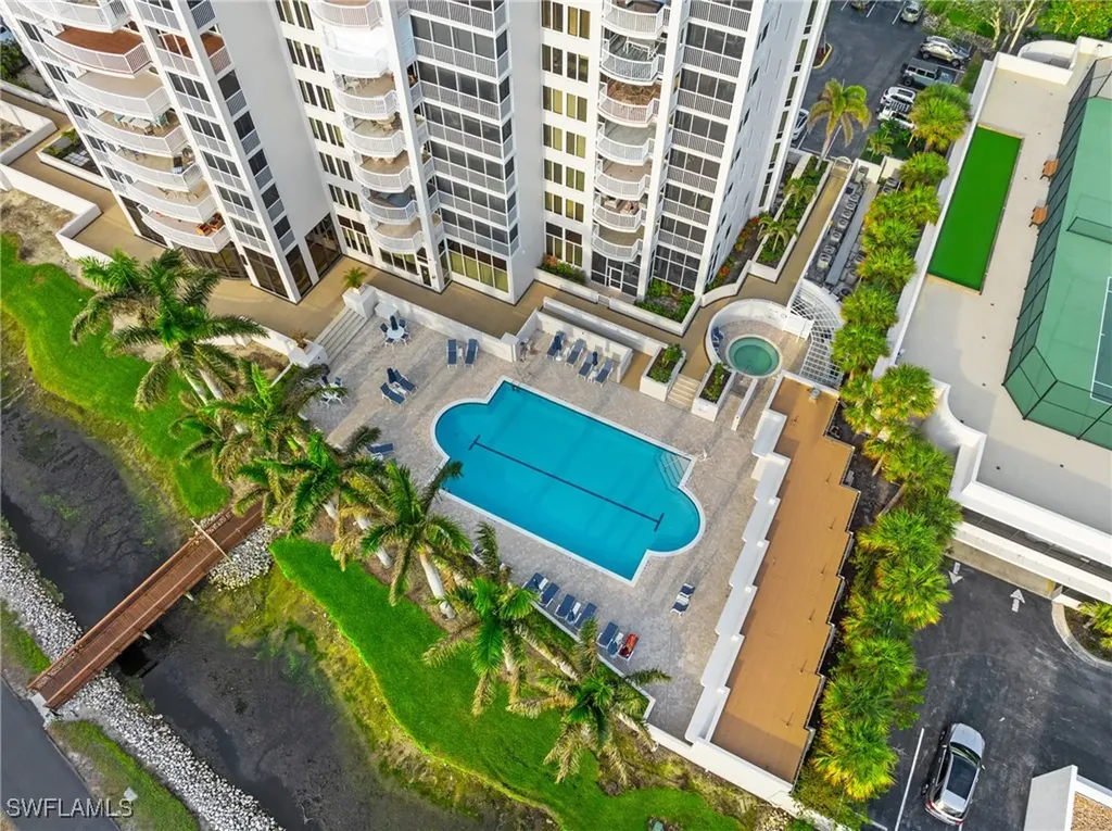 6849 Grenadier Boulevard Naples FL 34108