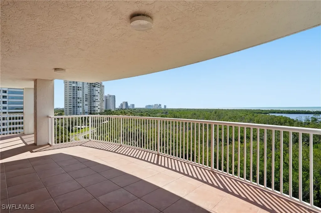 6849 Grenadier Boulevard Naples FL 34108