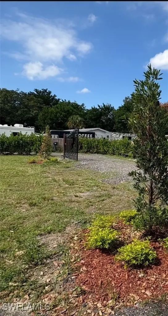 418 Cactus Circle Lehigh Acres FL 33936