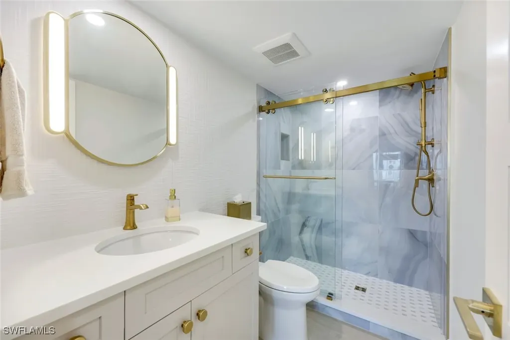 305 Park Shore Drive Naples FL 34103