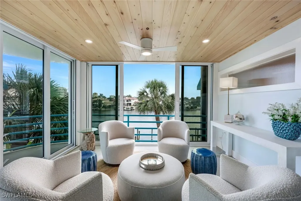 305 Park Shore Drive Naples FL 34103