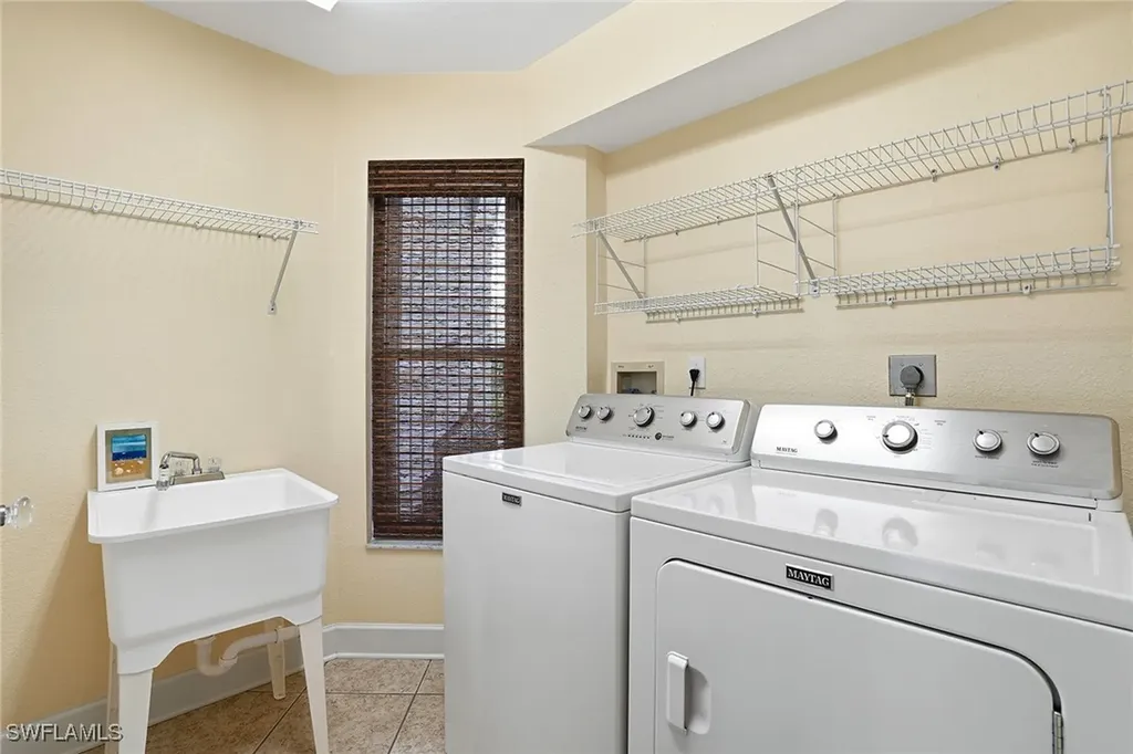 3688 Kent Drive Naples FL 34112