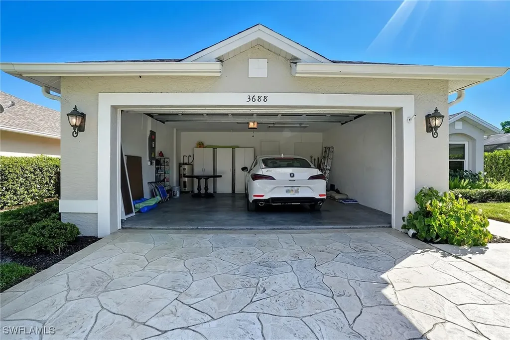 3688 Kent Drive Naples FL 34112