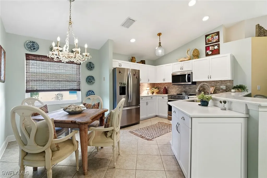 3688 Kent Drive Naples FL 34112