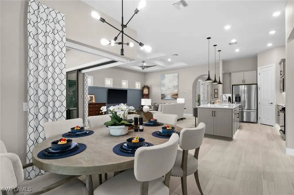 9284 Cormorant Drive Naples FL 34120