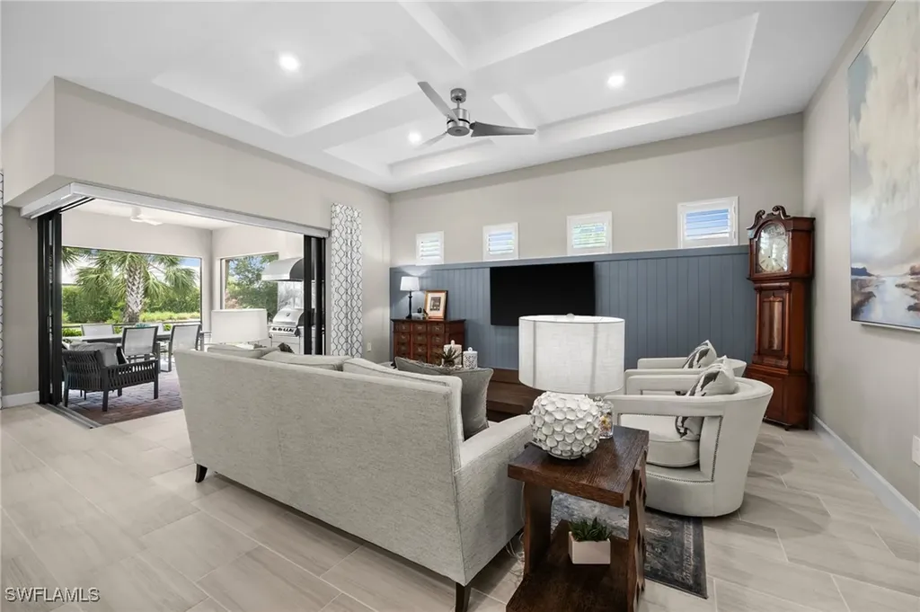 9284 Cormorant Drive Naples FL 34120