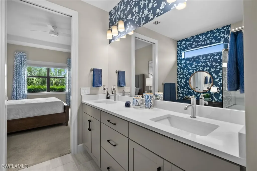 9284 Cormorant Drive Naples FL 34120
