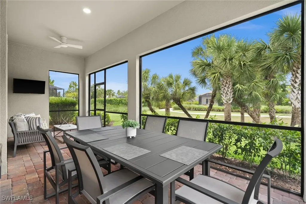 9284 Cormorant Drive Naples FL 34120