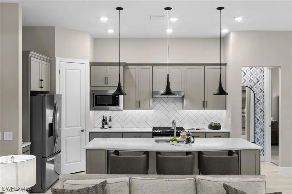 9284 Cormorant Drive Naples FL 34120