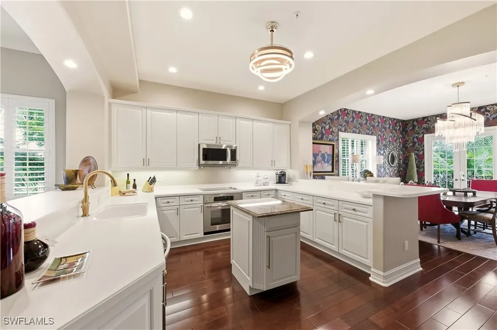 2605 Estrella Court Naples FL 34109