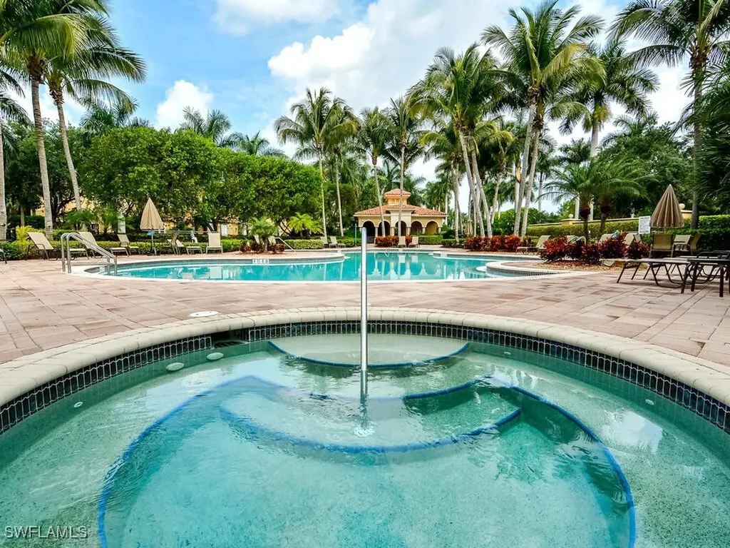 2605 Estrella Court Naples FL 34109