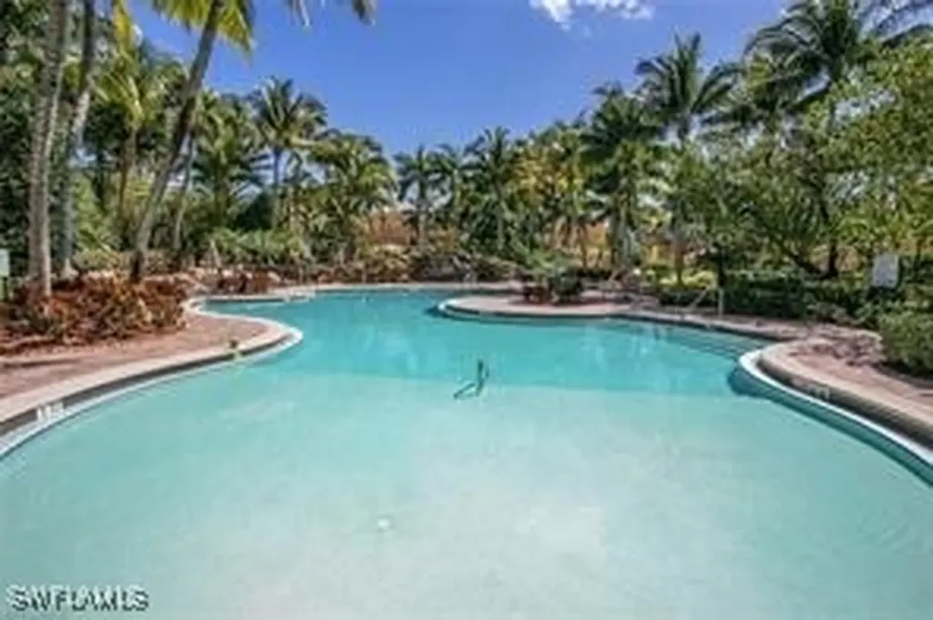 2605 Estrella Court Naples FL 34109