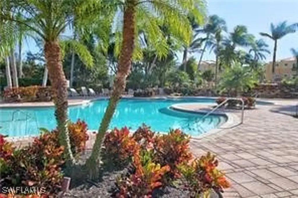 2605 Estrella Court Naples FL 34109