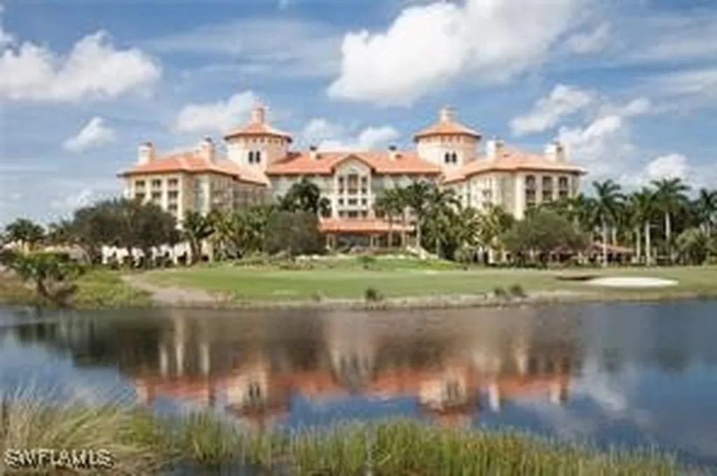 2605 Estrella Court Naples FL 34109