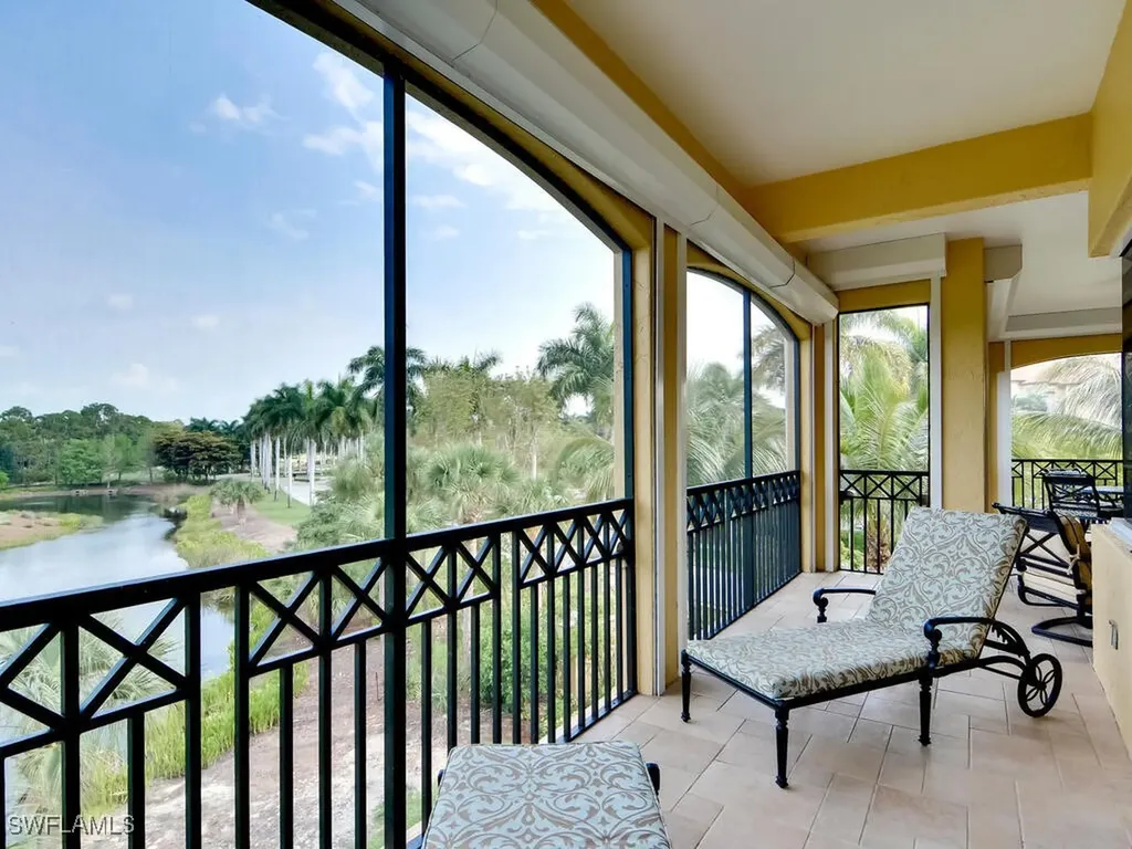 2605 Estrella Court Naples FL 34109