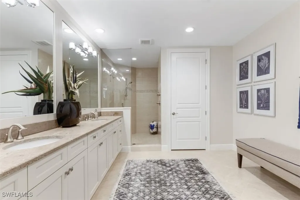 16382 Viansa Way Naples FL 34110
