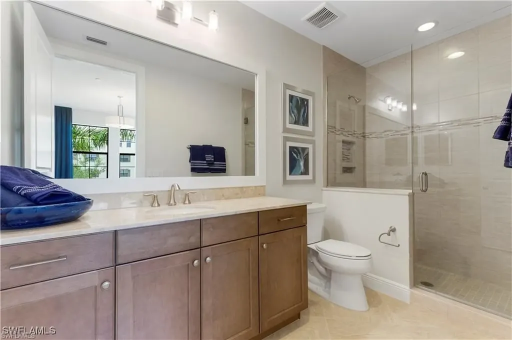 16382 Viansa Way Naples FL 34110